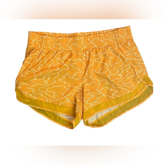 Athleta Yellow and White Printed Shorts Size Large NWOT - Picture 1 of 8